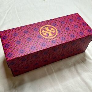 Tory Burch, empty shoe box w/ branded tissue and stuffing